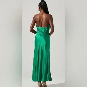 green emerald velvet dress Lilibeth Halter Neck Mini Dress main image 0